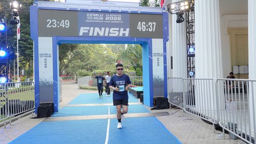 Race photo from KEMLU RUN 2025