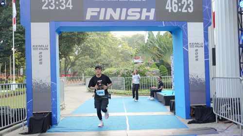 Race photo from KEMLU RUN 2025