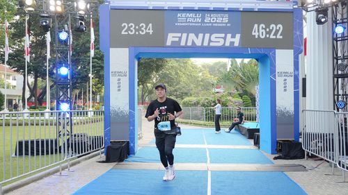Race photo from KEMLU RUN 2025