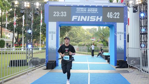 Race photo from KEMLU RUN 2025