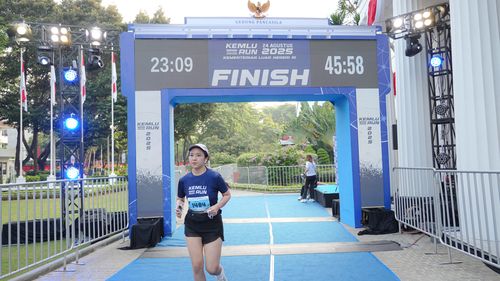 Race photo from KEMLU RUN 2025