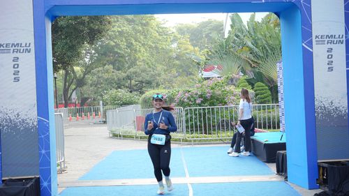 Race photo from KEMLU RUN 2025