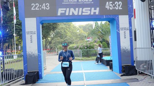 Race photo from KEMLU RUN 2025