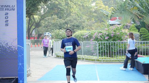 Race photo from KEMLU RUN 2025