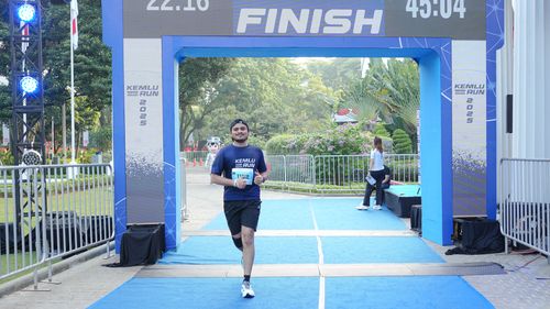 Race photo from KEMLU RUN 2025