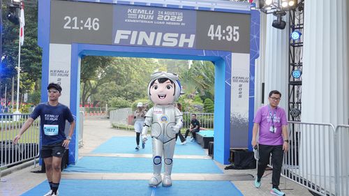 Race photo from KEMLU RUN 2025