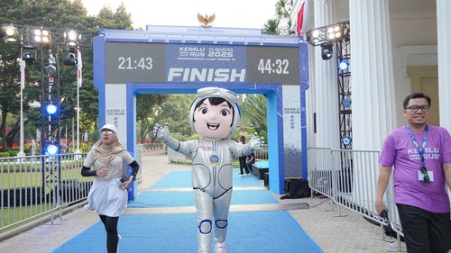 Race photo from KEMLU RUN 2025