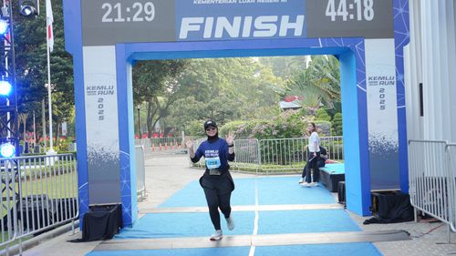 Race photo from KEMLU RUN 2025