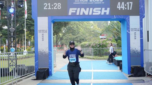 Race photo from KEMLU RUN 2025