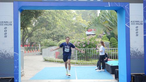 Race photo from KEMLU RUN 2025