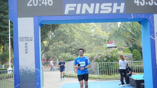 Race photo from KEMLU RUN 2025
