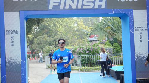 Race photo from KEMLU RUN 2025