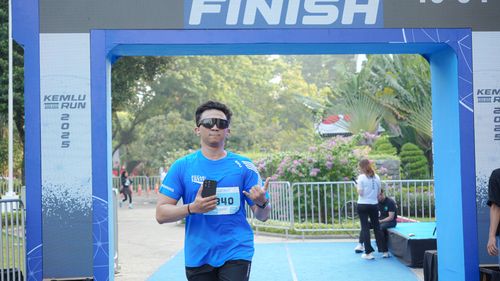 Race photo from KEMLU RUN 2025