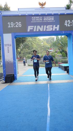 Race photo from KEMLU RUN 2025
