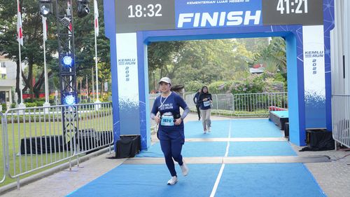 Race photo from KEMLU RUN 2025
