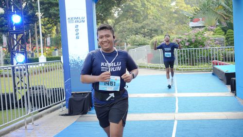 Race photo from KEMLU RUN 2025