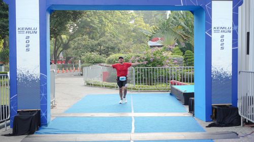 Race photo from KEMLU RUN 2025