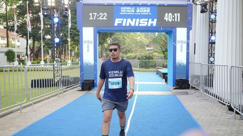 Race photo from KEMLU RUN 2025