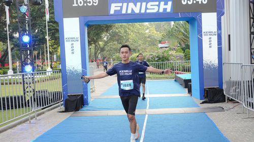 Race photo from KEMLU RUN 2025