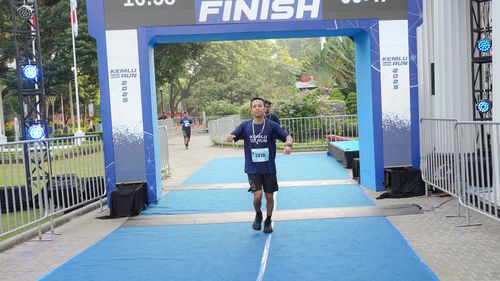 Race photo from KEMLU RUN 2025