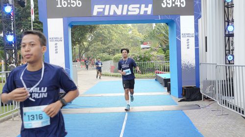 Race photo from KEMLU RUN 2025