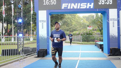 Race photo from KEMLU RUN 2025