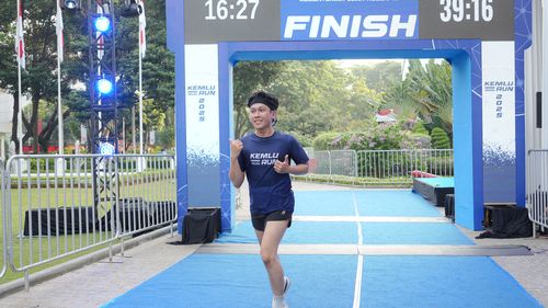 Race photo from KEMLU RUN 2025