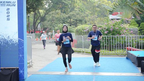 Race photo from KEMLU RUN 2025