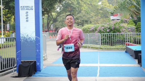 Race photo from KEMLU RUN 2025