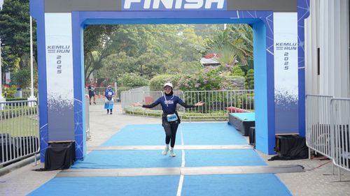 Race photo from KEMLU RUN 2025