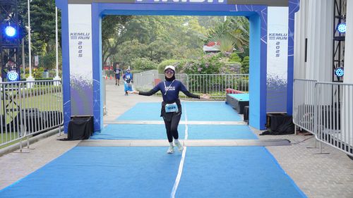Race photo from KEMLU RUN 2025