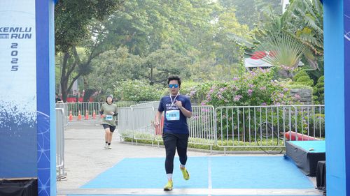 Race photo from KEMLU RUN 2025