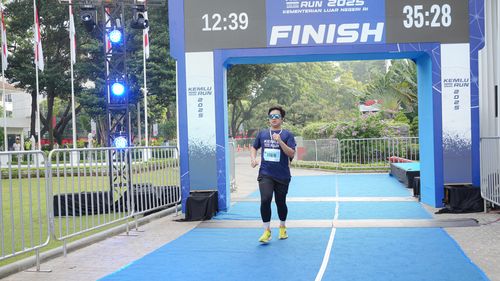 Race photo from KEMLU RUN 2025