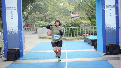 Race photo from KEMLU RUN 2025