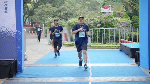 Race photo from KEMLU RUN 2025