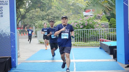 Race photo from KEMLU RUN 2025