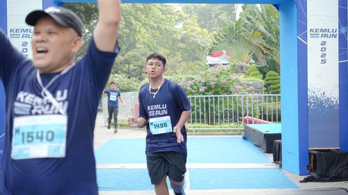 Race photo from KEMLU RUN 2025