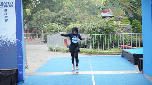 Race photo from KEMLU RUN 2025
