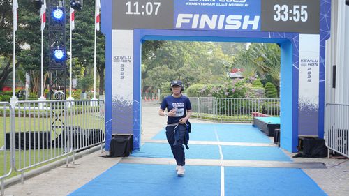 Race photo from KEMLU RUN 2025