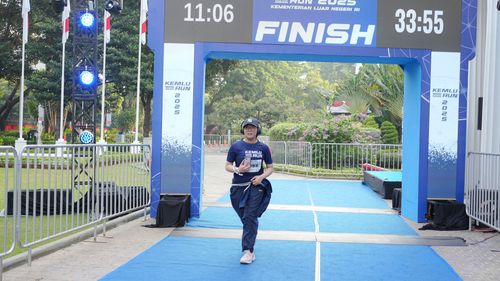 Race photo from KEMLU RUN 2025