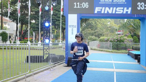 Race photo from KEMLU RUN 2025