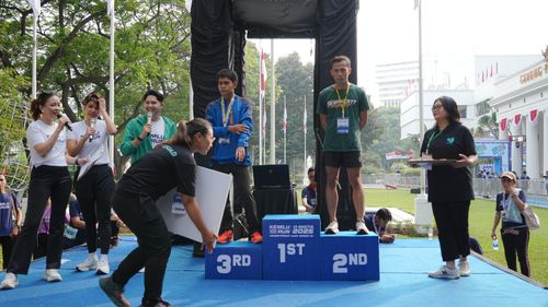 Race photo from KEMLU RUN 2025