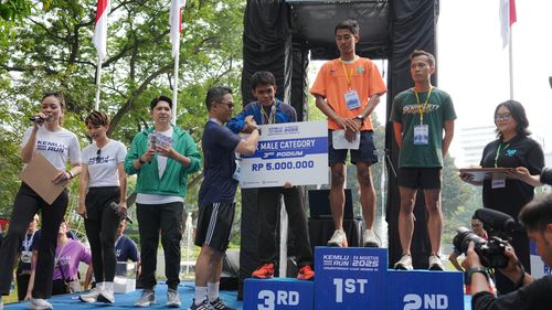 Race photo from KEMLU RUN 2025