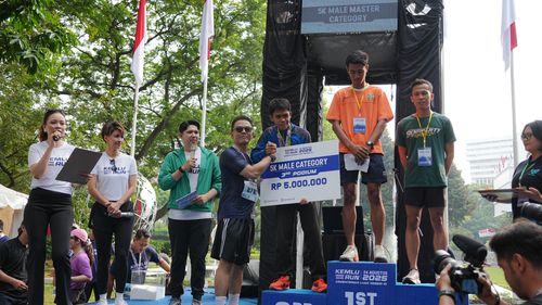 Race photo from KEMLU RUN 2025