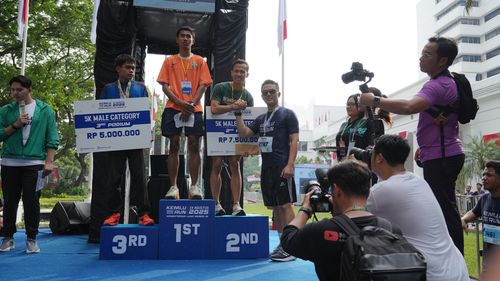 Race photo from KEMLU RUN 2025