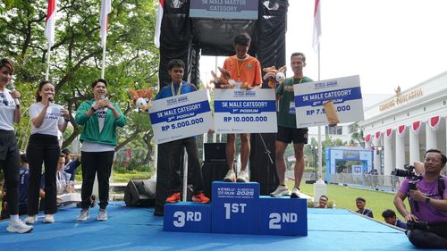 Race photo from KEMLU RUN 2025
