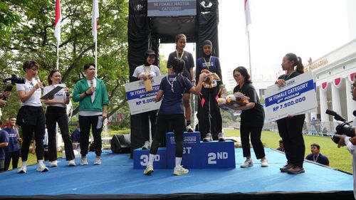 Race photo from KEMLU RUN 2025