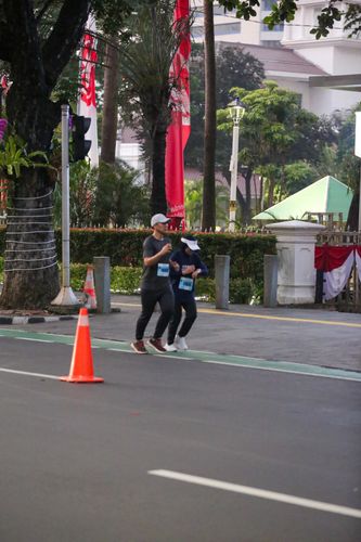 Race photo from KEMLU RUN 2025