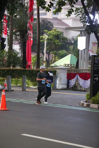 Race photo from KEMLU RUN 2025