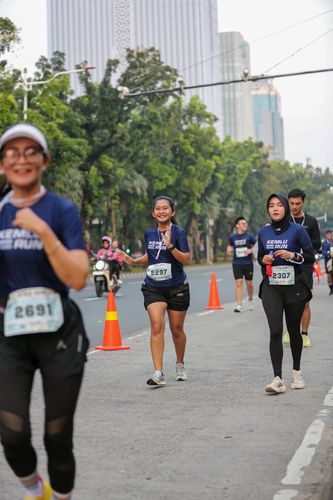 Race photo from KEMLU RUN 2025
